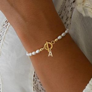 Strand 2023 Trendy Pave Zircon 26 Initial Bracelet Women Imitation Pearl Toggle Clasps For
