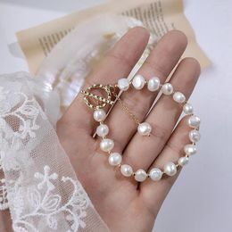 Strand Fashion Women's Hand Bracelet Temperament Natural Pearl Gold Barok gevormde sieraden Girl Daughter Birthday Gift