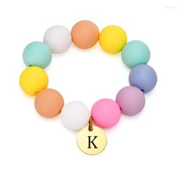 Bracelets porte-bonheur de pièce initiale personnalisés sans brin pour filles garçons couleur bleu rose perles de Silicone souple audacieuse cadeau aux enfants bébé