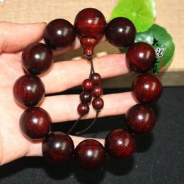 Strand India Pterocarpus Santalinus Meulage à la main Même matériau Rift Grain Haute Densité Modèle de Poils de Vache Bracelet