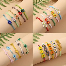 Bracelet coréen mignon en forme de marguerite pour femmes et filles, perles colorées, élastique, fait à la main, bijoux, vente en gros