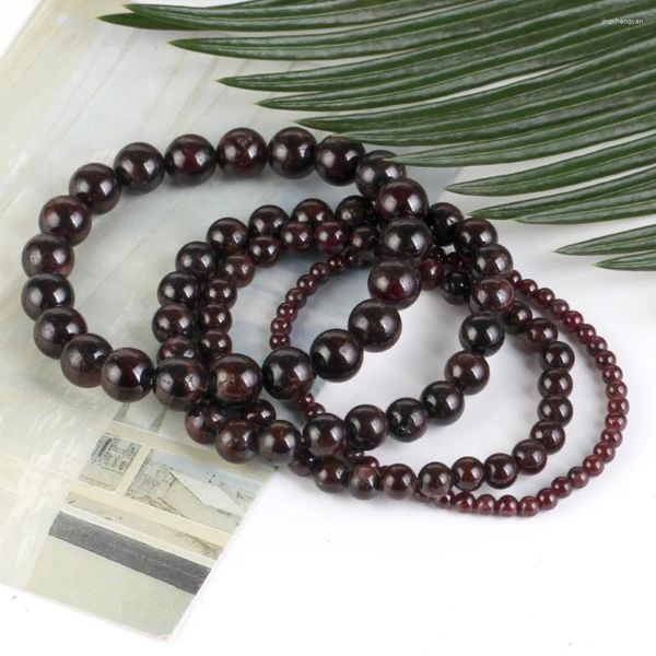 Strand Natural Garnets Pulsera de piedra Regalo de joyería para hombres Protección de salud magnética Hilo elástico 6 8 mm