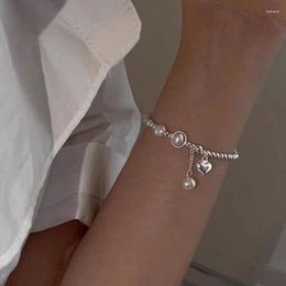 Strand Persoonlijkheid Geavanceerde 925 Zilveren Kwastje Liefde Veelzijdige Mode Eenvoudige Zoetwaterparel Armband Koud en Elegant