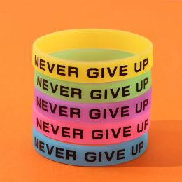 STRANDS 1 PC GIVEN NOOIT LIMUSOUS RUBBER BELHELKEN MANNEN Vrouwen Vriendschap Siliconen Polsband Tieners Sport Motiverende manchet Bangle Gift