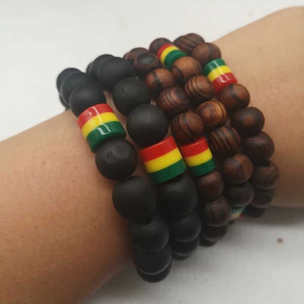 STRANDS LIVRAISON GRATUITE !!5pcs / lot rasta Les bracelets perlés en bois peuvent les couleurs mélangées