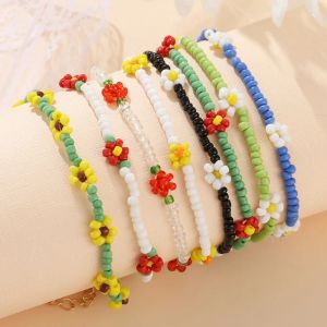 Brins Bracelets à fleurs de petite marguerite en perles colorées pour femmes fille bohème à la main des perles élastiques bracelet pulseras bijoux en gros