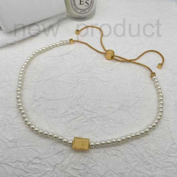 Hebras diseñador nueva letra cuadrado dorado marca collar de perlas diseño sensación de tracción cadena dulce princesa moda O9M6