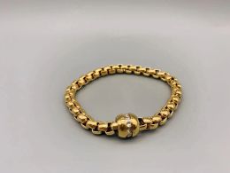 Brins Bracelet de chaîne de boîte à bijoux le Han 18 carats en or plaqué avec un fermoir à aimant en zircone cubique 8 mm