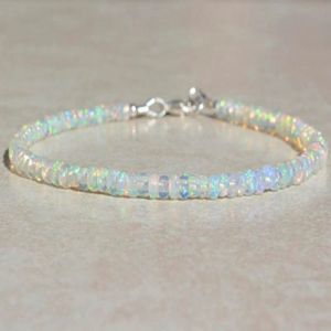 Bracelet Opal Strands, bracelet en pierre de naissance d'octobre