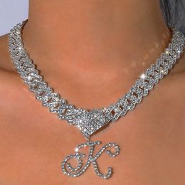 Strands Strings A-Z Initial Collier Bijoux Pendentif De Luxe Hip Hop Ras Du Cou Punk Lettre Coeur Lourd Cubain Lien Chaîne Collier Glacé 230620