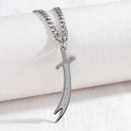 STRANDS STRINGEN Aangepaste moslim islam Knife mannen Choker ketting sieraden roestvrij staal Arabische hanger kettingen voor vrouwen naam tabel cadeau 230518