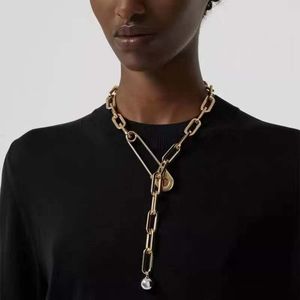 Strands Strings personnalité exagérée métal serrure femmes pendentif alliage simple hip hop longue chaîne collier accessoires cadeau 230621