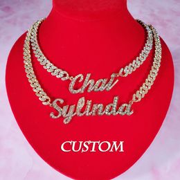 STRANDS STRINGS STAILLOSS STAAL NAAM TAPPIAL Gepersonaliseerde Naam Choker met mini Cubaanse ketting Custom Cursive Letters Hangketting voor vrouwen 230822