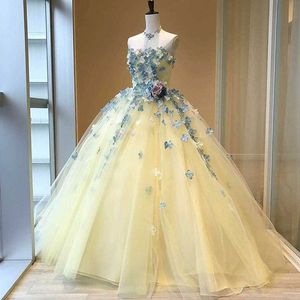 Strapless Baljurk Quinceanera Jurken Mouwloos 3D Bloemen Tot de grond Galafeest Jurken s