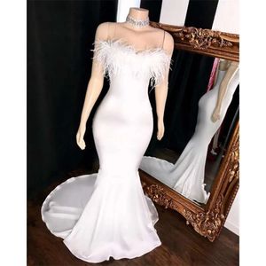 Strapless Mermaid -jurken Feather White 2020 Satin Ruched Backless Long Formal Party Prom Evening Celebrity Jurths