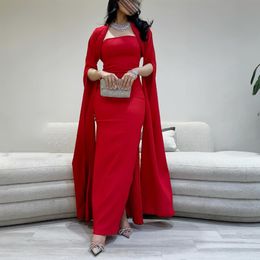 Strapless Sheath Evening Jurken Long Prom Dress Elegant Red Crepe Formele feestjurk met cape