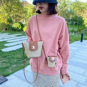 Bolso trenzado de paja, Mini bolso pequeño para mujer, nuevo bolso para auriculares 2023, bolso de cubo trenzado a la moda, bolso oblicuo para el cuerpo