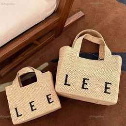 Paille Font Tote Shop Beach Embrayage B Luxurys Designer Femmes Hommes Sac sous les bras Cross Body Weave Enveloppe Sac à bandoulière Toilette Organisateur de mode Raphias