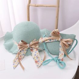 Chapeau de paille pour les enfants Summer Girls Place Childrens Sun Sun Girls Summer Sac Hat Sac Ensemble de crème solaire Japon 240410