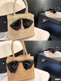 Sac à mouches tissés Paille sacs à main épaule Fashion Women Totes Crossbody Cow Hide Woven Vegetable Basket Sacs Medames Tote Handsbag 26790