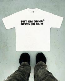 Street American Hip Hop Vintage Machine Gun Alphabet Print Oversized T -shirt voor mannen Y2K Harajuku Fashion Goth Style Shirt 240518