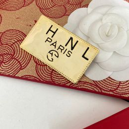 Marca de la calle Mujeres Broche de diseñador de niñas 18k Pins de letras de oro Broche Pearl Broches Fiesta Regalos Pin de la solapa de moda Regalos de cumpleaños Joyería