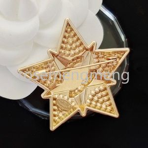Street Brand Women Girls Star Designer Brooch 18k Gold Crystal Letter Pins Broche Pearl Brooches Party Gift Pin Pin Fashion Birthday Gifts Bijoux