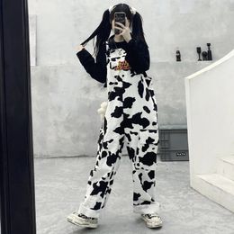 Straat Hiphop Harajuku Meisje Koe Print Oneies Voor Vrouwen Zwart Wit Plaid Overalls Casual Jumpsuit Broek Baggy Broek 240229