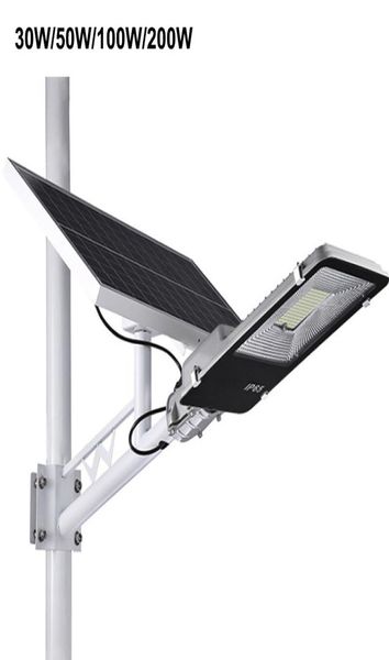 Lampadaire LED lampadaire solaire 30W 50W 100W 200W éclairage public extérieur étanche IP65 avec panneau solaire pour route rue Garde9820714