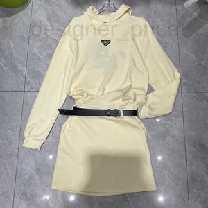 Street Style Dresses Designer 24 Early Spring Triangle Hapleed Color Block Matching Bordel Tailleband Cool en veelzijdige hoodie -jurk XXIH