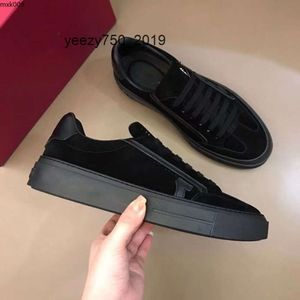 Streetwear Mens S Sf Trainers Fashion for Casual Luxury Men Sneakers Designer Shoe Shoe Letter LETDOOR VOYALIN PRIMÉ CUIR OUAD MAEI