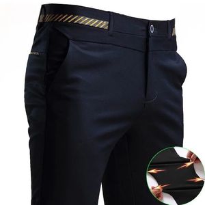 Pantalon de combinaison extensible pour hommes de bureau pantalon sans ironique Slim Fit Bridegroom Business Business Black Suit Pantalon Men 240511