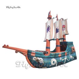 Opvallend grote opblaasbaar piratenschip zeebootmodel luchtflit brig voor de decoratie van het carnavalstadium