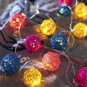 Cordes 1.5M 6M Noël LED Guirlande Lumineuse Boule De Rotin Guirlandes Vacances De Noce Décoration Fée Lumière Pour L'extérieur