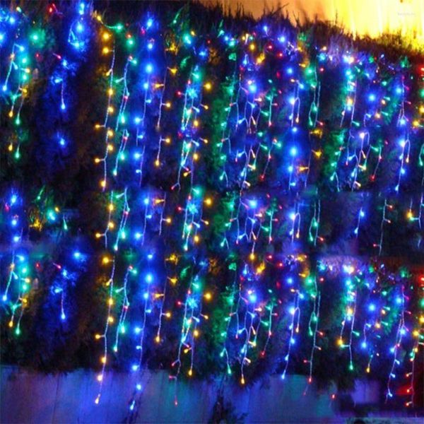 Cuerdas 3M 300 LEDS Luces de Navidad Carámbano Cadena de luces para jardín Centro comercial Aleros Boda Balcón Casa Vacaciones Decoraciones al aire libre Enchufe de EE. UU.