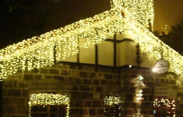 Cuerdas 9 M * 1 M 450 LED Iluminación navideña Cadena de Navidad Guirnalda Cortina Jardín Araña Decoración al aire libre Bar