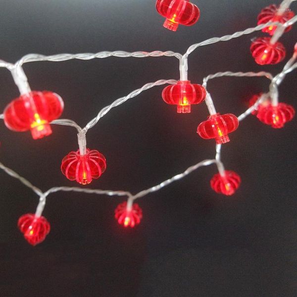 Cuerdas Tradición de estilo chino Linterna roja Luz de cadena LED alimentada por batería Festival / Decoración de fiesta Año decorativo