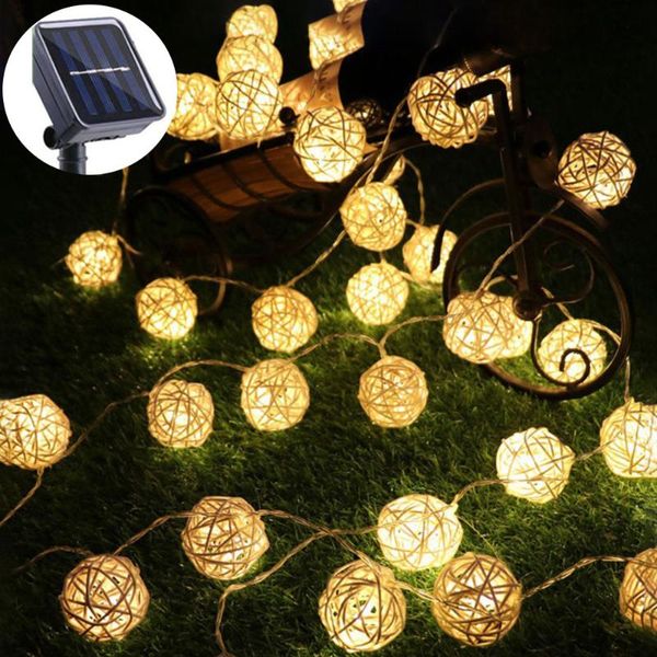 Cuerdas LED 20/30/50LEDS Solar Rattan Ball String Lights Lámpara de guirnalda de vacaciones al aire libre para la decoración de la fiesta de Navidad del año de la boda LED