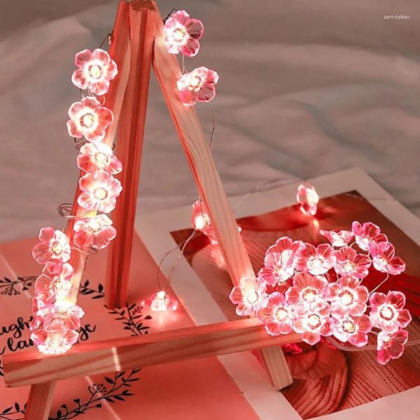 Cuerdas LED Fairy Cherry Flower String Light Romántica Garland Lámpara Funciona con batería para vacaciones Boda Pareja Citas Decoración