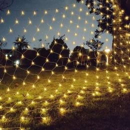 Strings LED Net String Light Home Garden Wall TV Backgroun Décorer 1.5x1.5M 2x2M 3x2M 6x4M 8m * 10m Étoilé Fête De Mariage Guirlande Lampe CREST