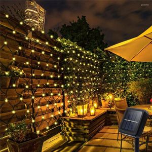 Strings Solaire alimenté 3x2m 204 LED Net Mesh String Light IP65 étanche 8 modes câble vert foncé lumières de Noël pour porche de jardin