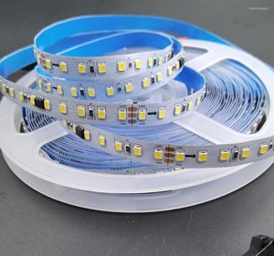 Bandes 2835 bande LED coulant Mode de streaming WS2811 IC DC12V24V 120leds/m 5m avec contrôleur pour escaliers défilé de mode décorer