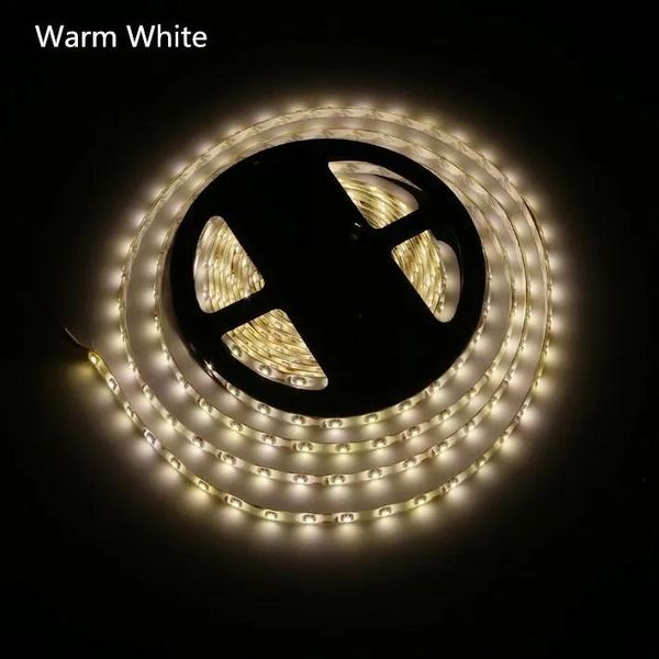 Bandes ruban LED LED à LED blanc chaud 3528 SMD 5m étanche flexible 60led / m Connecteur 2A Alimentation de la fête de Noël maison de Noël