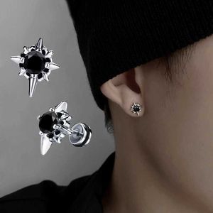 Stud 2022 Nieuwe trend Black Zirkon Star -oorbellen voor mannen Paren Personaliseerde hiphop feestaccessoires Sieraden Q240507