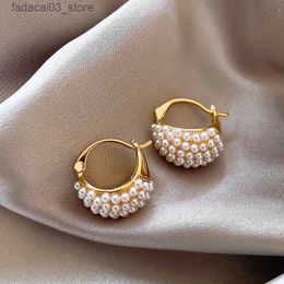 Stud 2023 Nuevo diseño único Cesta de perlas Pendientes de color dorado para mujeres Tendencia de moda Personalidad Temperamento elegante Joyería para niñas Q240125