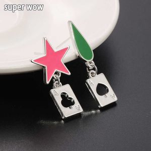 Stud Anime HUNTER x HUNTER Pendientes creativos Figura Hisoka Cosplay Prop Estrellas Lágrima Diseño asimétrico Pendientes colgantes Z0517