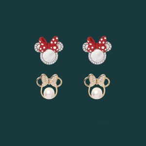 Stud boog schattige oorbellen hele parel muis kristallen cartoon sieraden voor vrouwen 2021 trend anime charme bruiloft accessoires191b