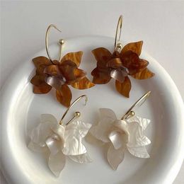Boucles d'oreilles de perles en acrylique en forme de métal en C