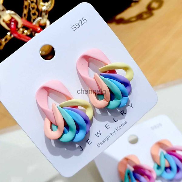 Boucles d'oreilles colorées Boucles d'oreilles en acrylique contrasté Ongles d'oreille géométriques avancés Cercle d'oreille de mode 2023 Nouvelles boucles d'oreilles boucles d'oreilles bijoux cadeau de fête YQ231125