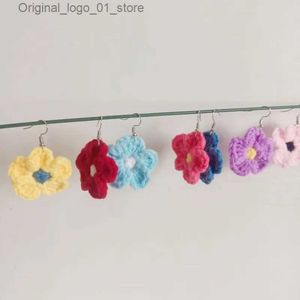 Pendientes de gota de flores lindas para mujeres Hilo de punto hecho a mano Pendientes colgantes de ganchillo Fiesta de niña Regalo de joyería de vacaciones Q231206